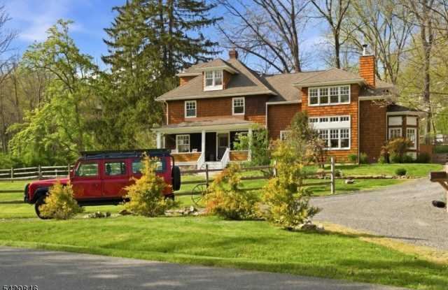 12 COLD SPRINGS ROAD Gallery 3