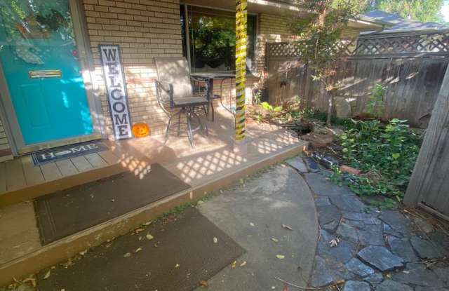 Charming 3 Bed, 1.5 Bath Home in Central Fort Collins photos photos