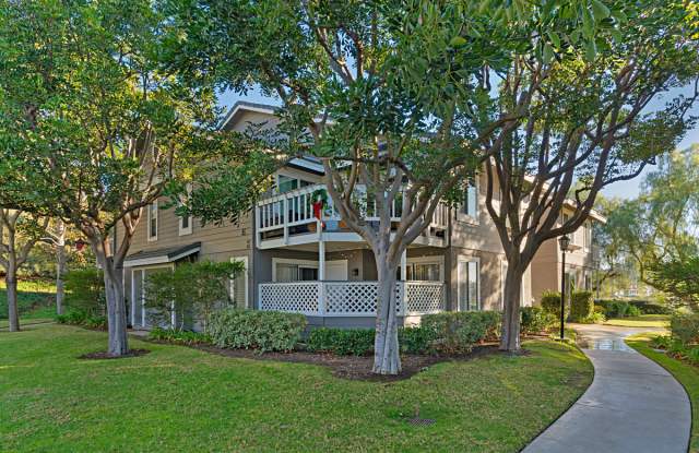Prestine Condition View Condo - 69 Brighton Place, Laguna Niguel, CA 92677