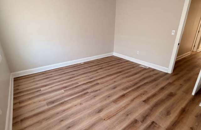 419 Ilchester Avenue - 1 photos photos