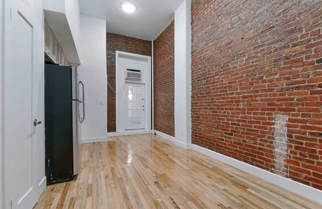 156 Decatur St Gallery 3