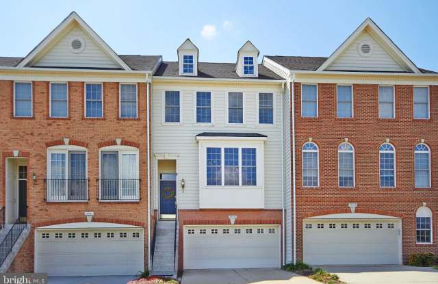 25334 WHIPPOORWILL TER - 25334 Whippoorwill Terrace, South Riding, VA 20152