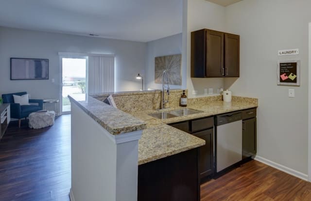 Algonquin Square Apartments Gallery 4