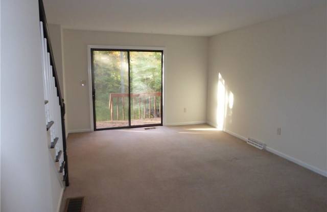 150 Burritt Street Gallery 4