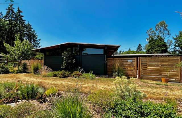 Mid-century Modern Single-family Home for Rent photos photos