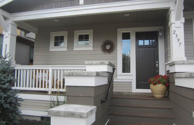 Fully Furnished 3 bed 2.5 bath NWX Gallery 1