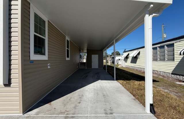 47 6th Street W Gallery 3
