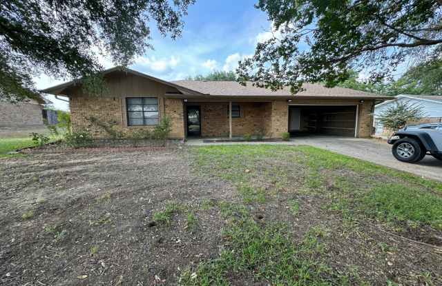 3/2 Brick home next to Walmart photos photos