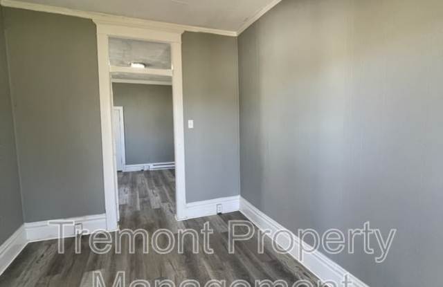 1600 South Beech Street A photos photos