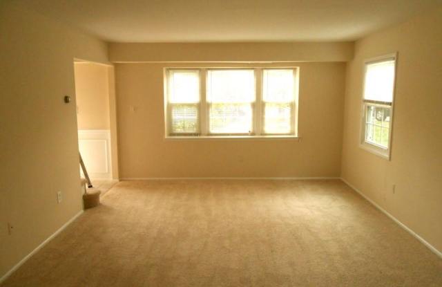7327 Wickford Dr Gallery 2