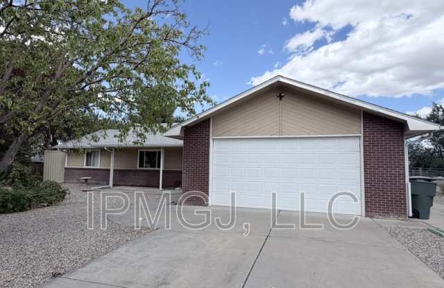 2718 Del Mar Drive Gallery 1