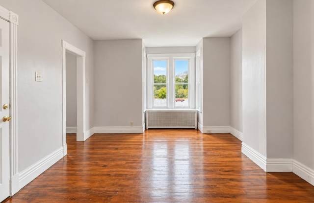 359-361 Forest Avenue Gallery 3
