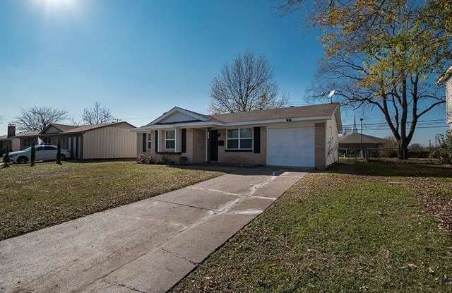 605 Bluebonnet Lane Gallery 3