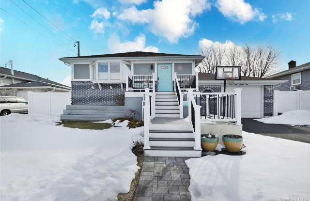 3485 Riverside Drive photos photos 3485 Riverside Drive photos photos