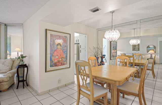3951 VIA POINCIANA Gallery 3