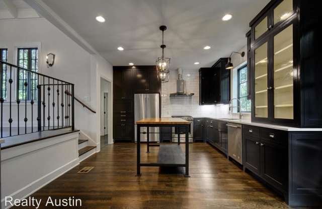 1208 West 22 1/2 Street Gallery 4