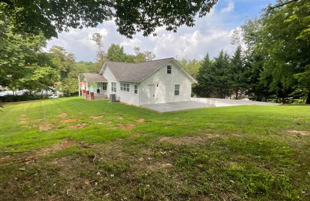 Very nice 2 bed/1 bath home - Morristown Gallery 3