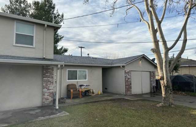2150 E. Michael Ave A photos photos