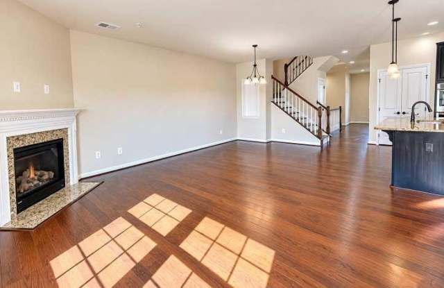 7857 CULLODEN CREST Lane Gallery 2