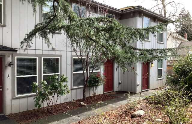 Two bedroom, 1.5 bathroom Ashland townhouse | Available now photos photos Two bedroom, 1.5 bathroom Ashland townhouse | Available now photos photos