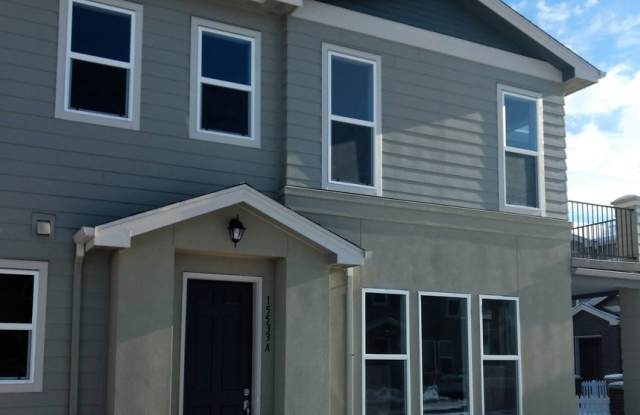 Spectacular 3 BED/2.5 BATH West Arvada Townhome - Available Feb 13th! photos photos