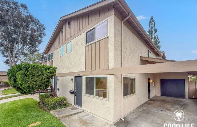 SD: 4BD/2BA Condo in University City with Community Pool, Private Patio & In-Unit Laundry photos photos