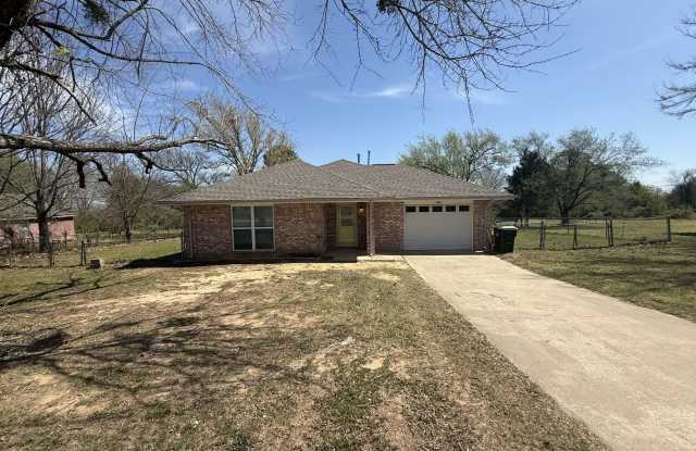 3400 Colbert Street - 3400 Colbert Street, Ada, OK 74820