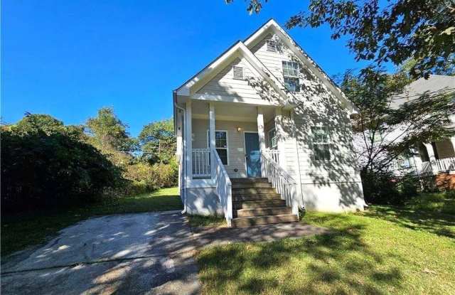 718 N Evelyn Place NW Gallery 1
