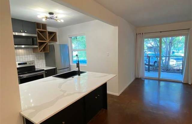 2119 Oxford Avenue photos photos