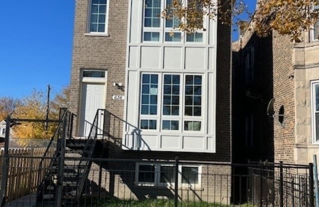 636 N Trumbull Avenue - 636 North Trumbull Avenue, Chicago, IL 60624