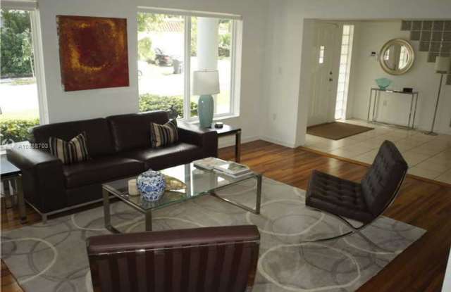 440 E DILIDO DR Gallery 3