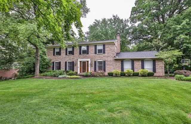 Beautiful Home in Prime Montgomery Location - 10623 Convo Court, Montgomery, OH 45242