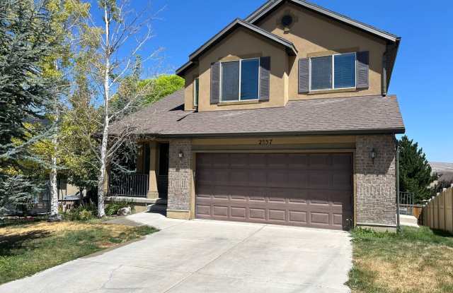 Great 5 Bed 2.5 Bath Home Newly Remodeled photos photos