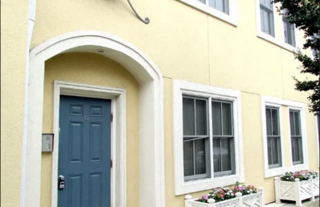 9 S Brunswick St photos photos