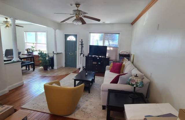 3591 Merrick Road Gallery 2