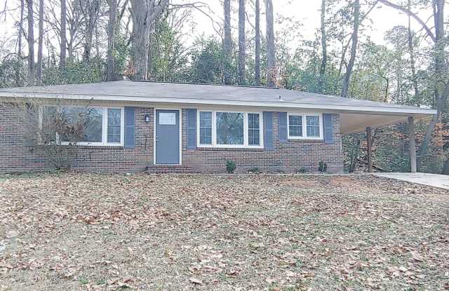 Nice 3 Bedroom Home off of Skyland Blvd photos photos