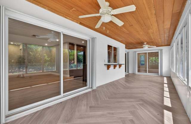 905 Shore Drive photos photos