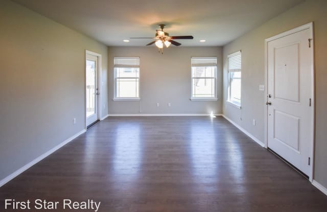818 Hindman Dr #2 Gallery 2