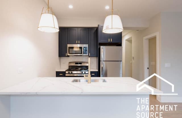 4405 North Seeley Ave. photos photos