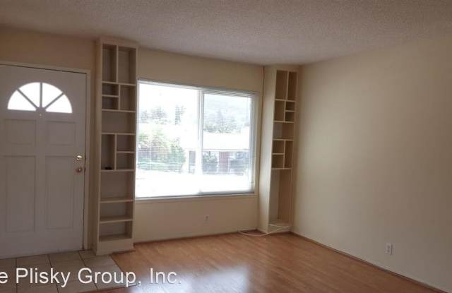 587 Evergreen Avenue Gallery 2