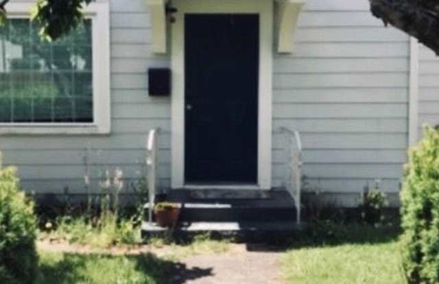 1109 N Montgomery ave - 1109 North Montgomery Avenue, Bremerton, WA 98312