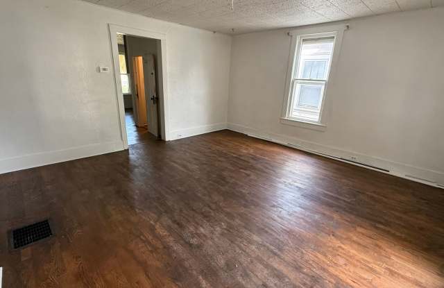 810 S 23rd St. St. Joseph, MO 64507 Gallery 3