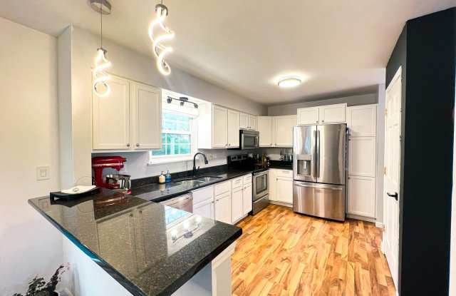 644 Stewart Court Gallery 3