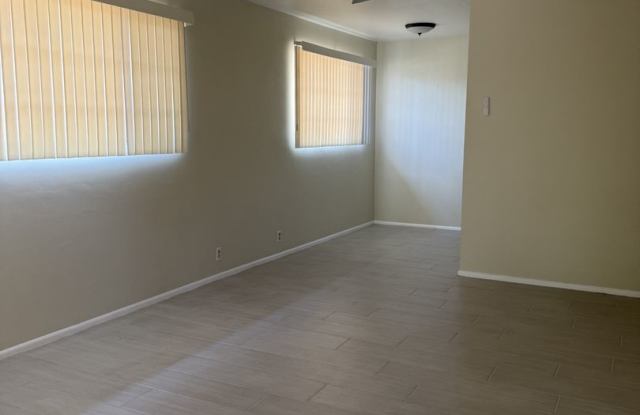 1 bedroom at Indian School and 27th St! Gallery 4