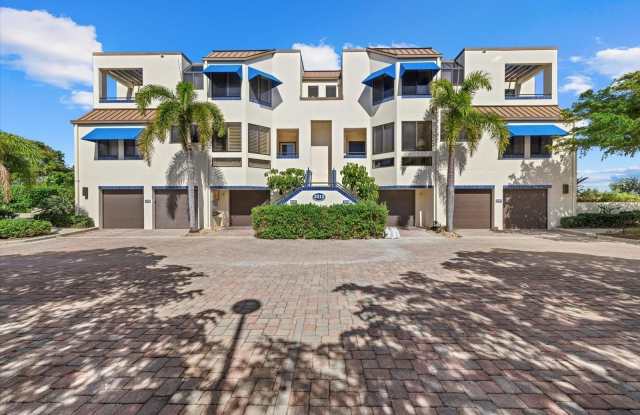 2012 HARBOURSIDE DRIVE photos photos