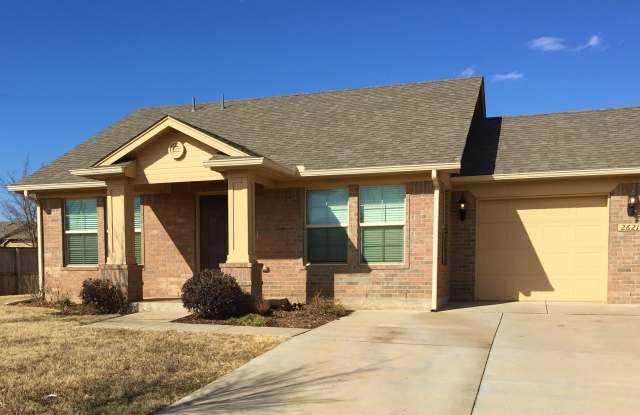 Lovely Affordable 2 Bedroom 2 Bath in Edmond!! $500 OFF FIRST FULL MONTHS RENT! - 2621 Northwest 184th Street, Oklahoma City, OK 73012