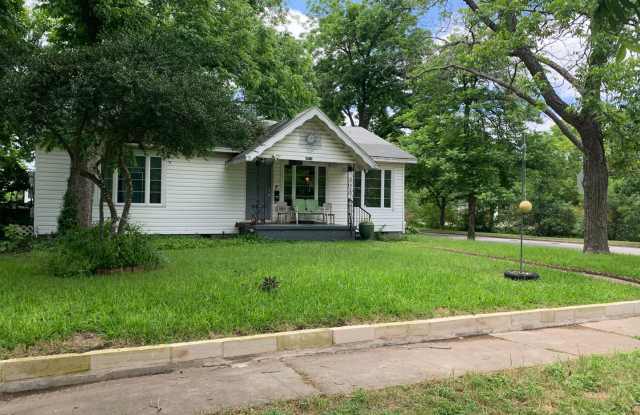 Old World Charm in a Wonderful Location photos photos