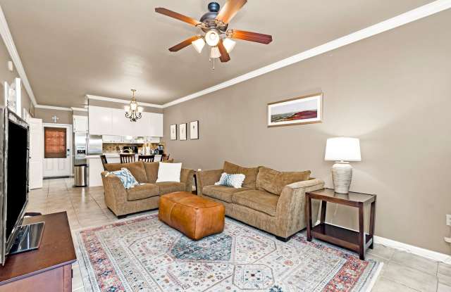 2 Bedroom Furnished Townhome off Jefferson Hwy| All Utilities Included|Community Pool| Long Term Rental Gallery 4