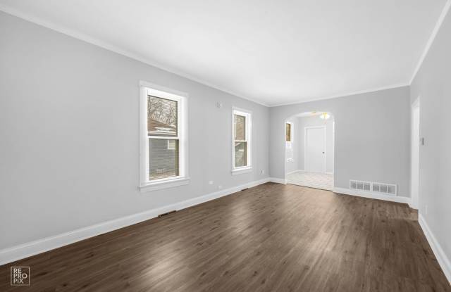 44 N Glenwood Avenue Gallery 3