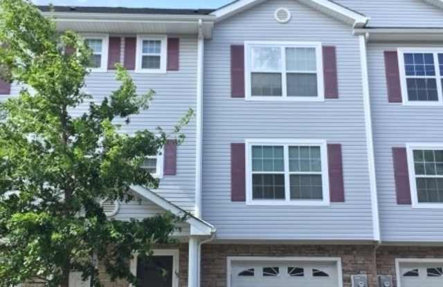 15 KEENAN ST - 15 Keenan Street, East Franklin, NJ 08873